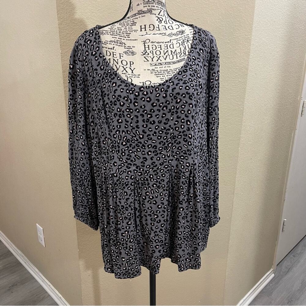 Torrid animal print top‎ size 2 2X